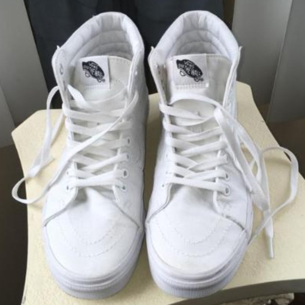 Van's Canvas Sk8-Hi White size 7.5 Men/9 Women